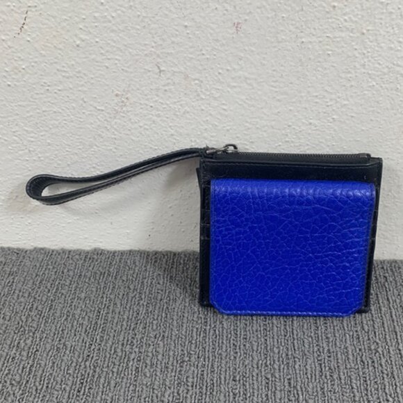 30 Studio Maggio Wallet Womens Small Black Blue Leather Snap Clutch Zip Wristlet - Picture 2 of 14
